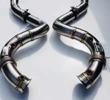 Load image into Gallery viewer, MERCEDES - C63 Downpipe - W205 - De-cat - Exhaust
